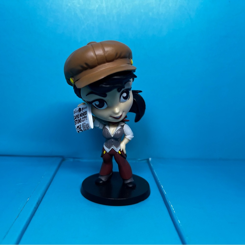Cryptozoic - DC Lil Bombshells Series 2 - Lois Lane Vinyl Figure